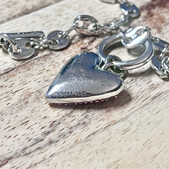 Harley-Davidson 2011 Silver Toggle Necklace with Pink Pave Heart Pendant - Picture 3 of 7